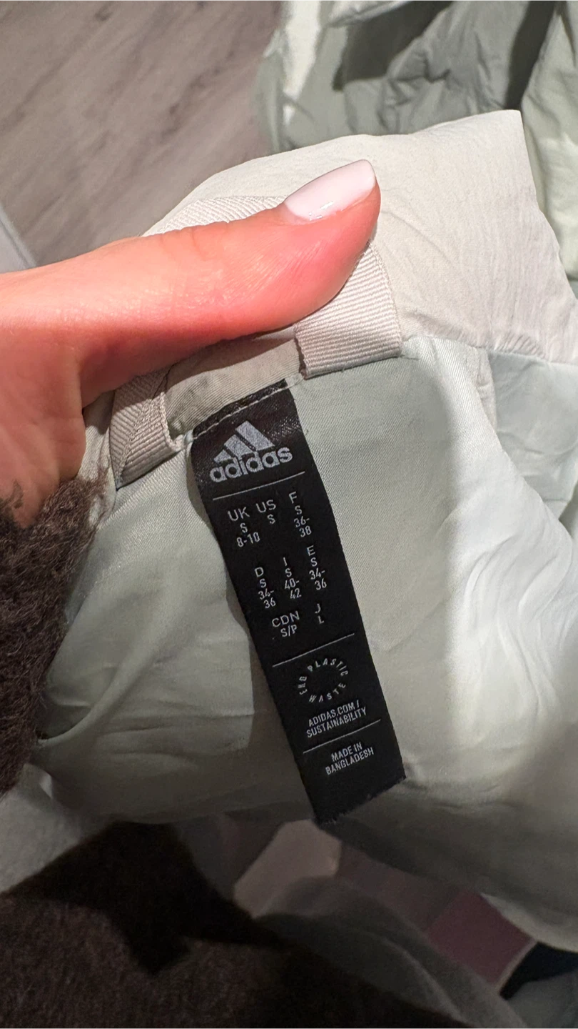 Adidas Puffer Jacket Size S - photo 4