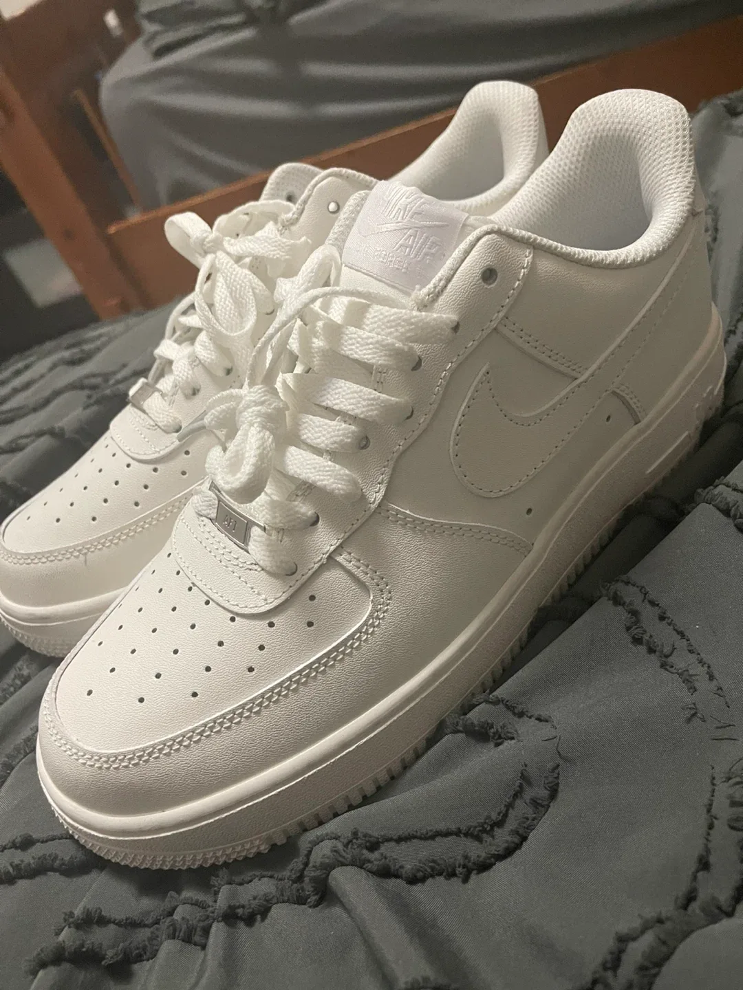 Nike Air Force 1 - White image indicator(3)