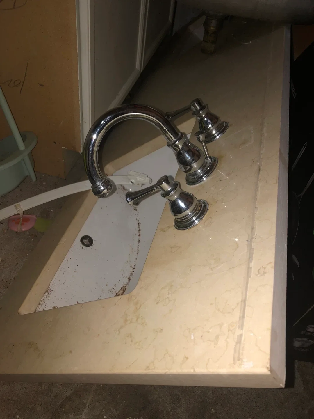 Granit washroom double sink