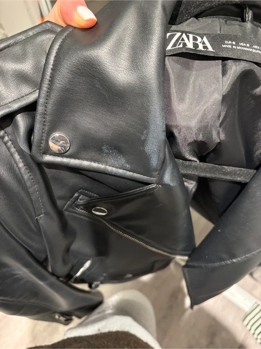 Zara Black Faux Leather Biker Jacket - Size S image indicator(3)