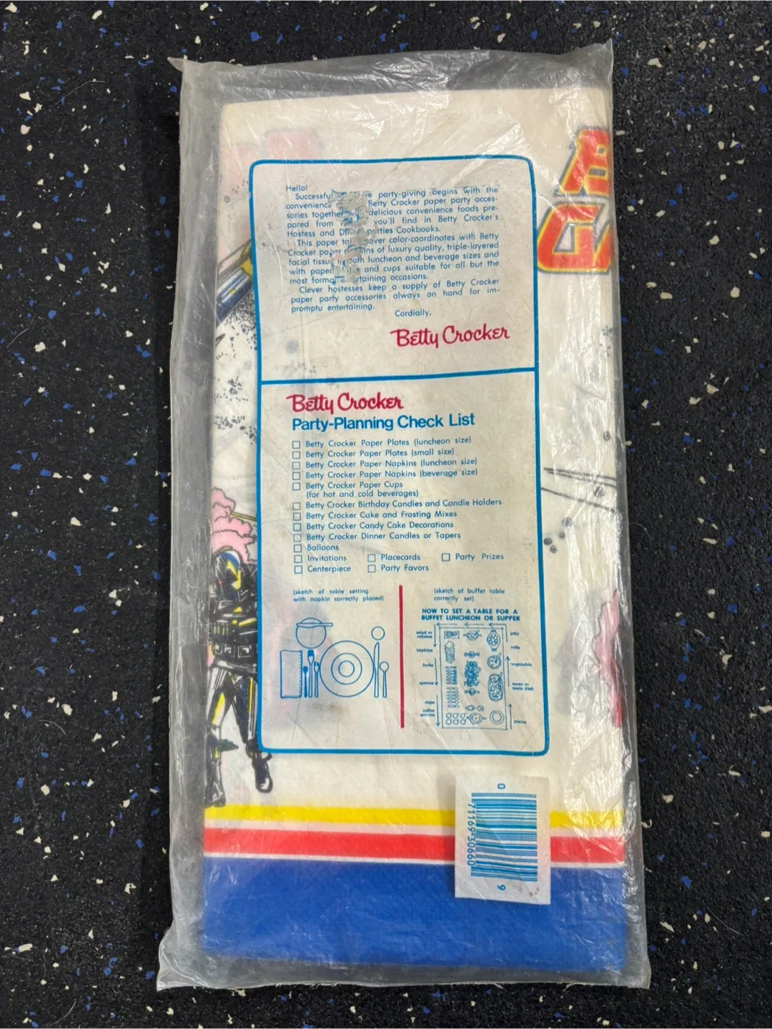 Vintage Battlestar Galactica Betty Crocker Tablecover image indicator(3)