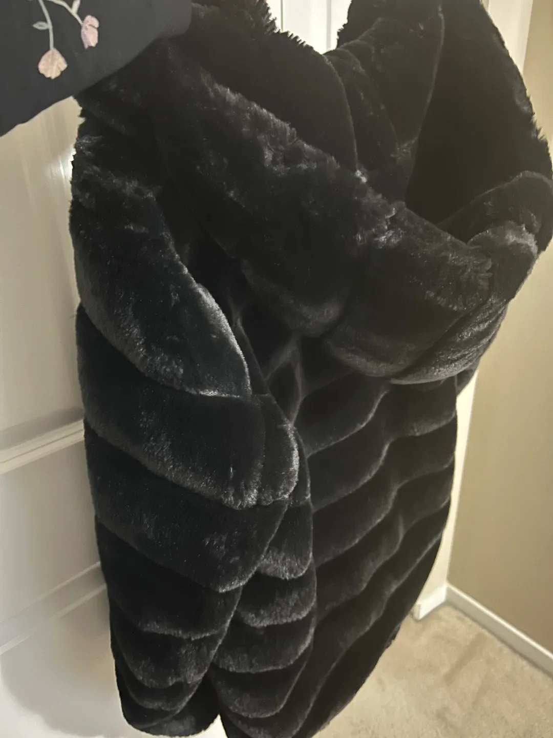 Black Faux Fur Hooded Coat image indicator(8)