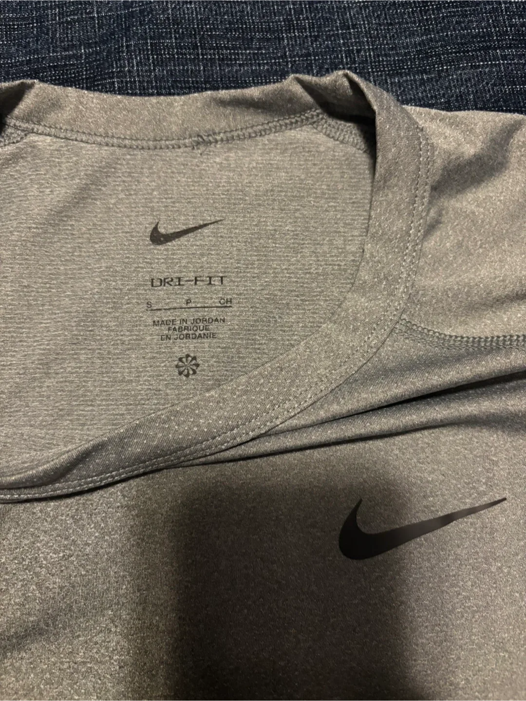 Nike Dri-FIT Gray Training T-Shirt - Size S image indicator(2)