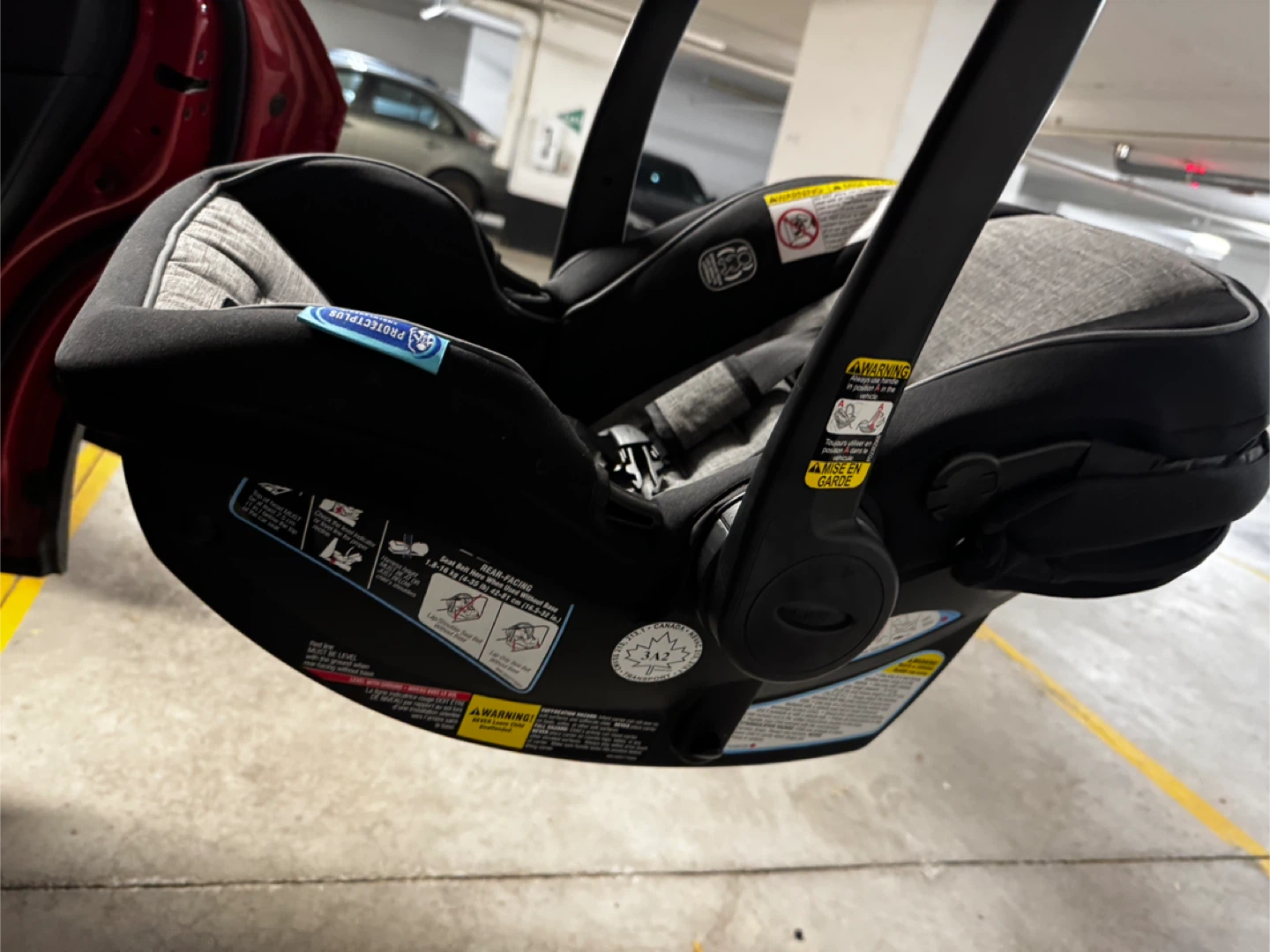 Graco SnugRide SnugLock 35 Infant Car Seat - photo 2