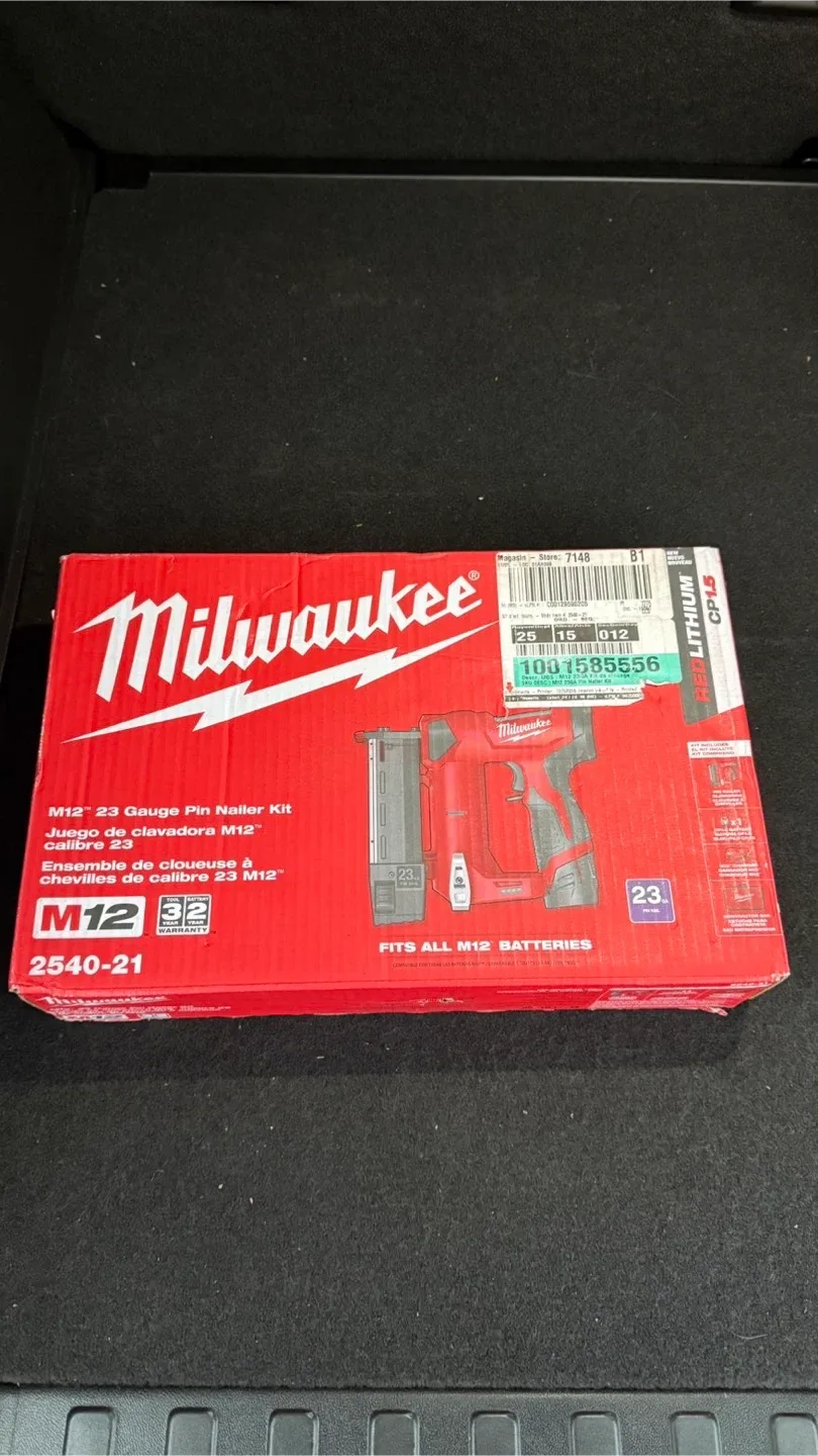 Milwaukee M12 23-Gauge Pin Nailer Kit image indicator(2)