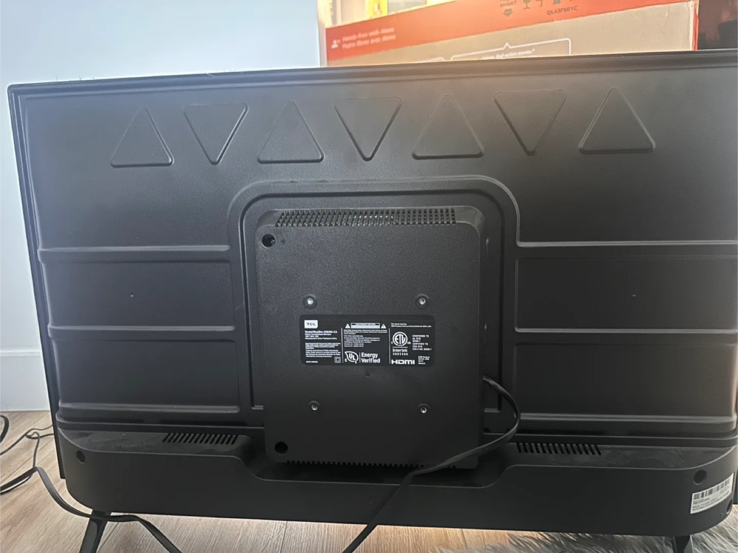 TCL 32” Roku TV image indicator(2)