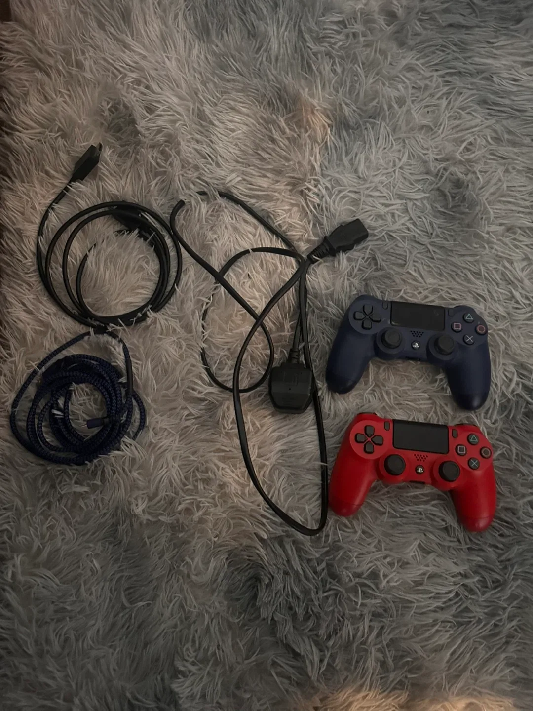 PlayStation 4 Pro with 2 Controllers image indicator(3)