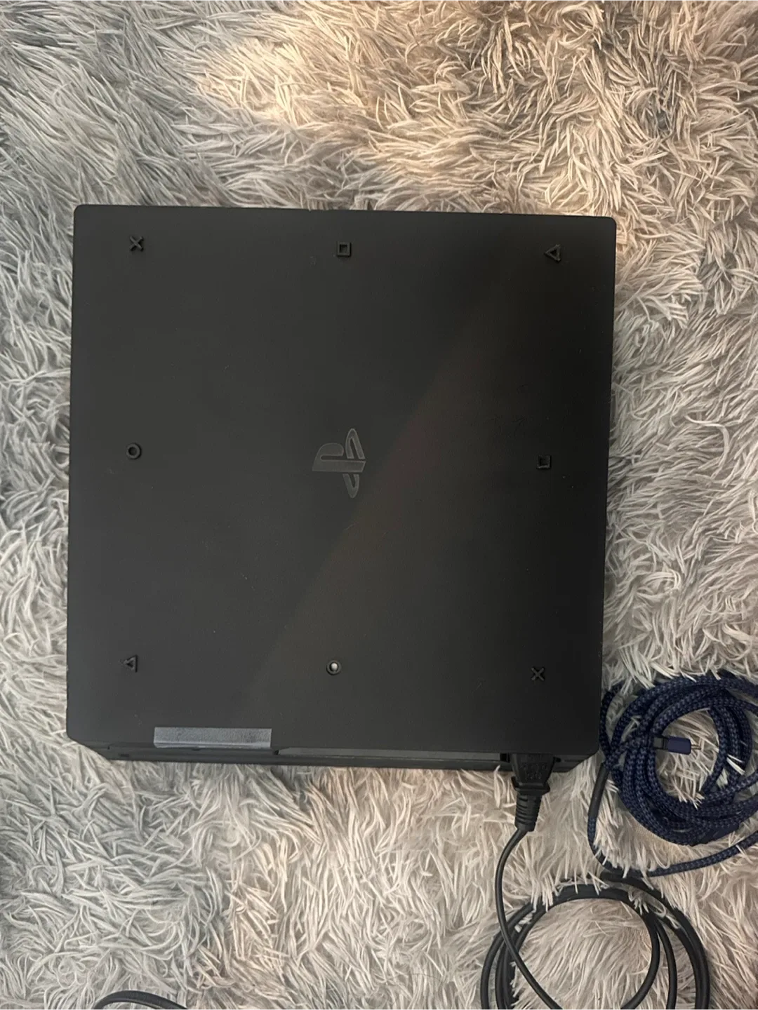 PlayStation 4 Pro with 2 Controllers image indicator(2)