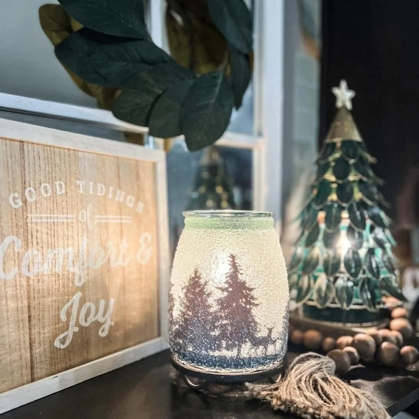 Scentsy Frosted Night Warmer!