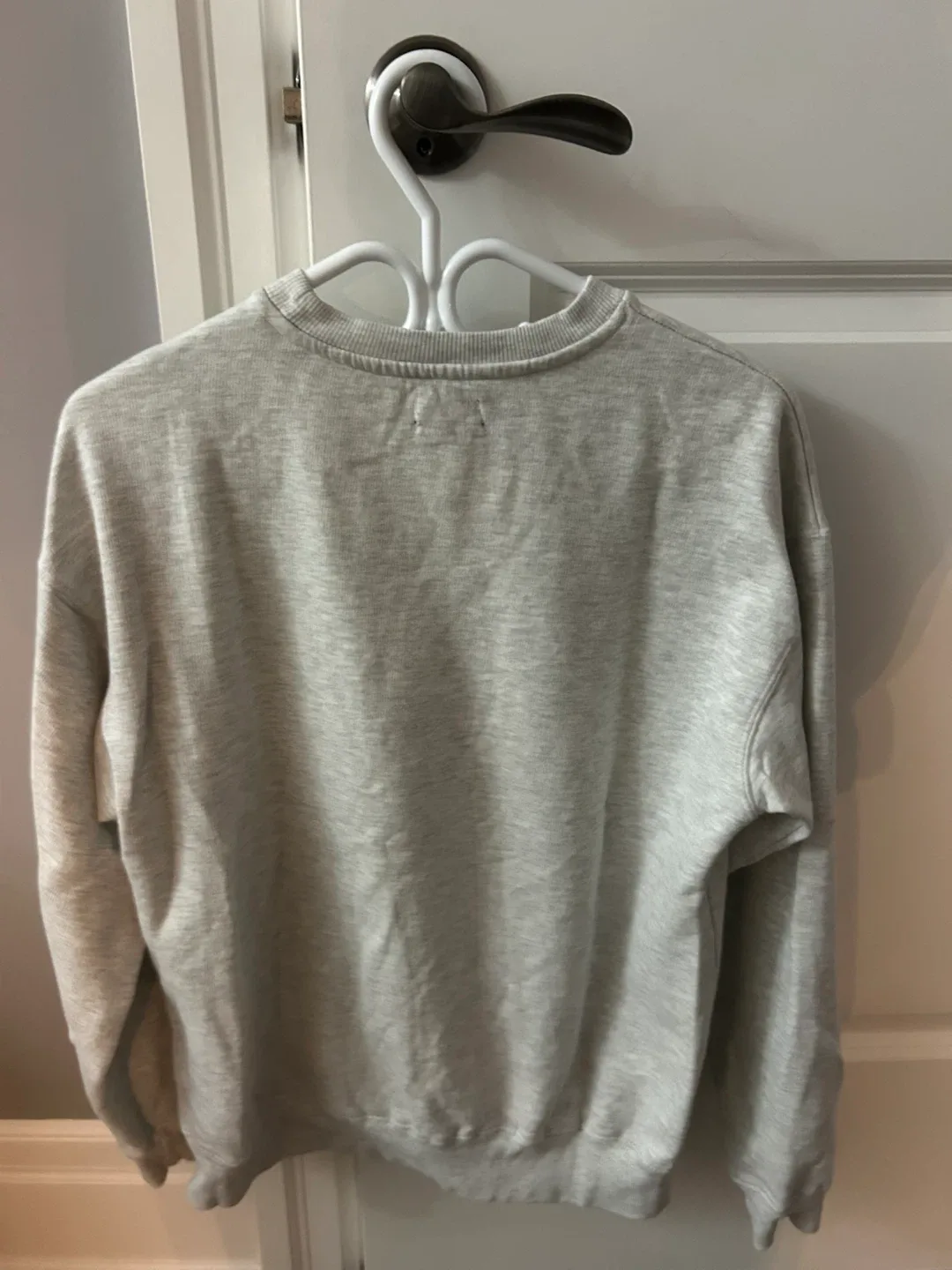 Grey Graphic Crewneck image indicator(3)