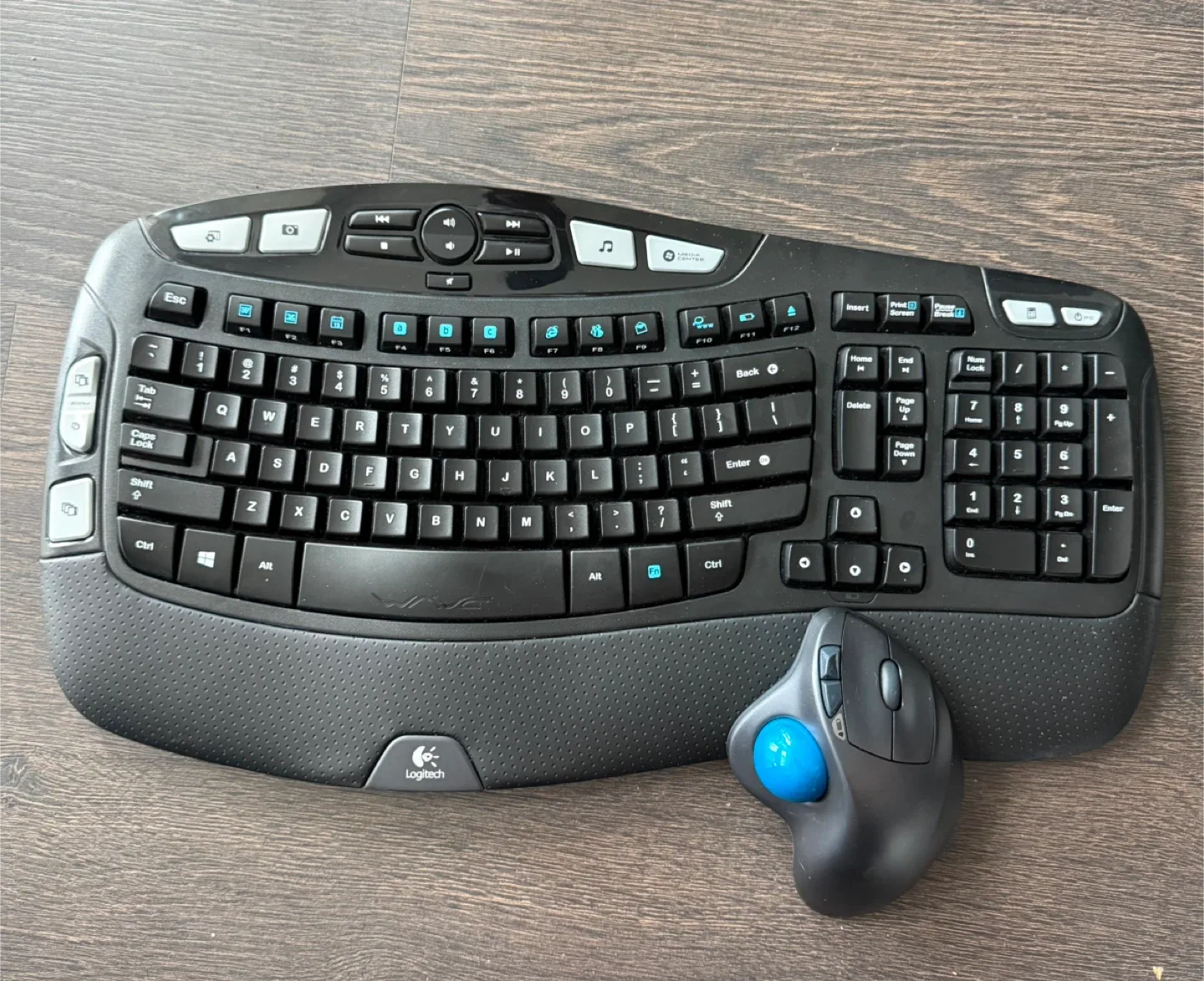 2 Keyboards,Logitech MK550, K350 + M570 Bundle – Like New image indicator(4)