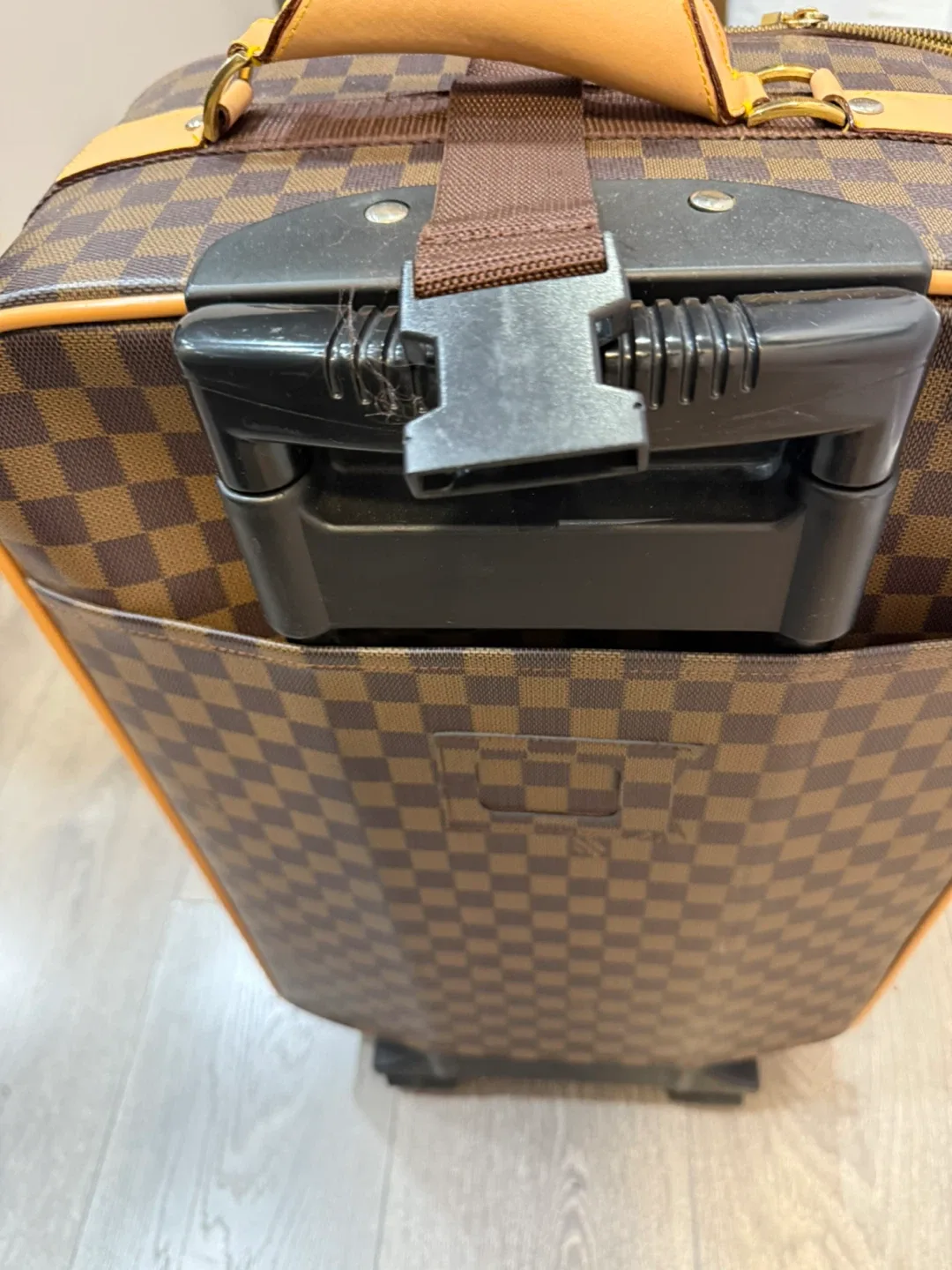 LV Hand carry image indicator(5)