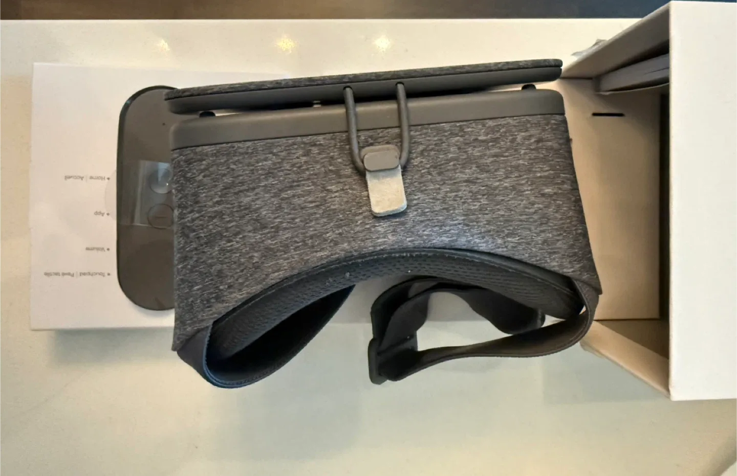 Google Daydream View VR – New in Box image indicator(3)