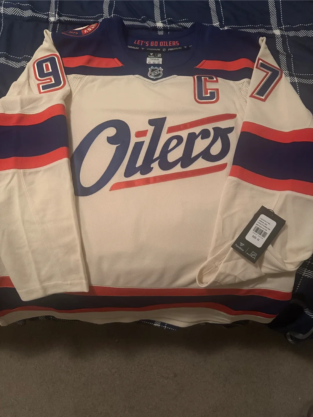 BRAND NEW! McDavid #97 Premium Oilers Jersey - Size 52