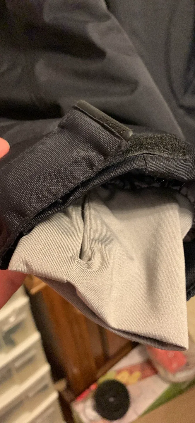 Broadstone Black Winter Jacket,  size XL image indicator(6)