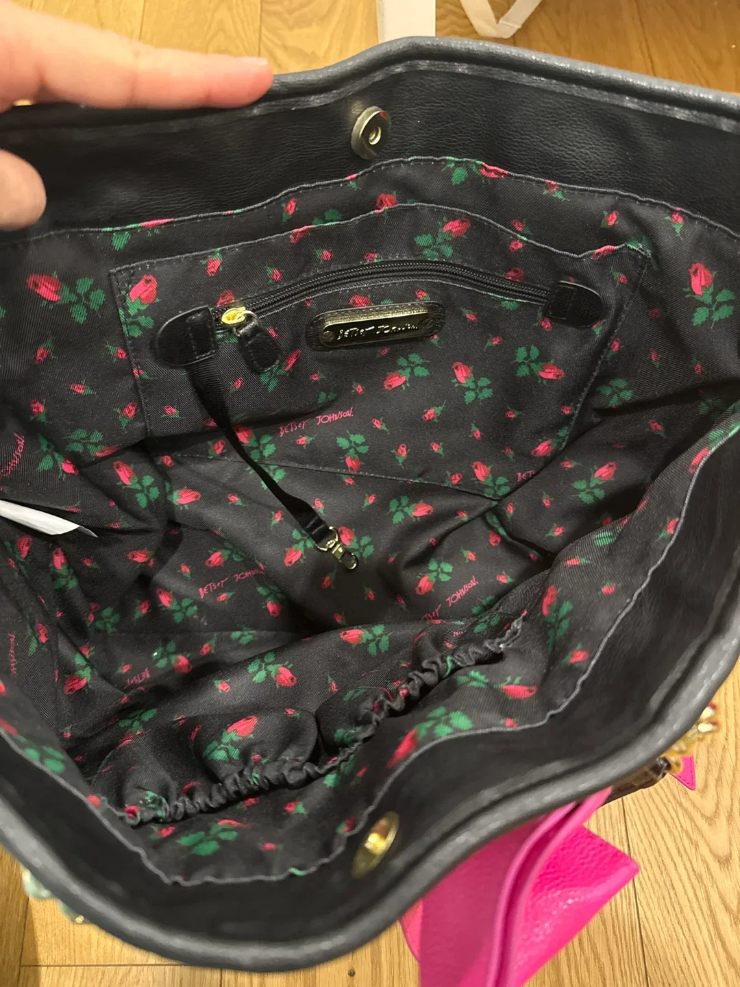 Betsey Johnson Black & White Tote image indicator(3)