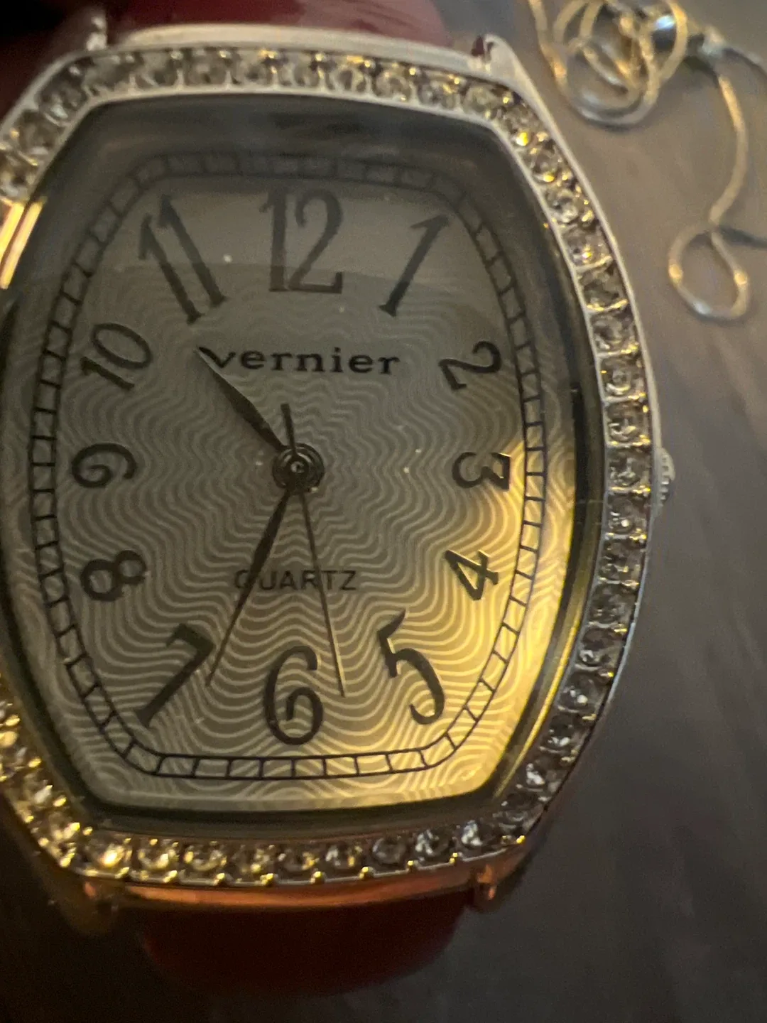 Vernier Quartz Ladies Watch