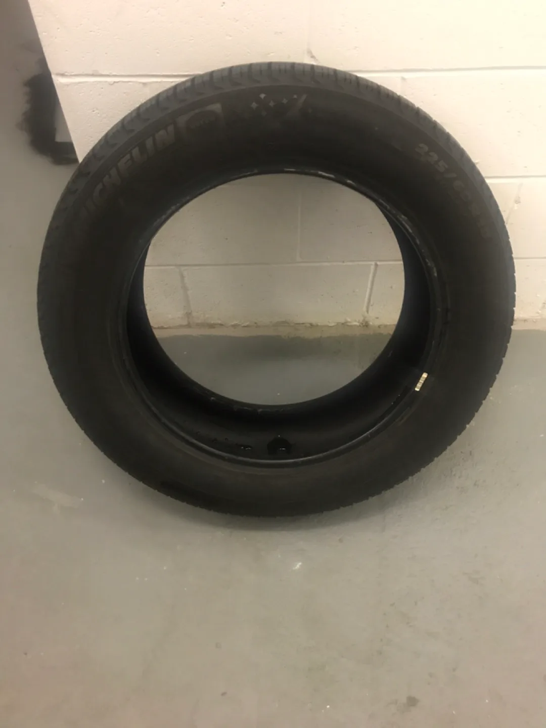 Winter tire 225/60R18