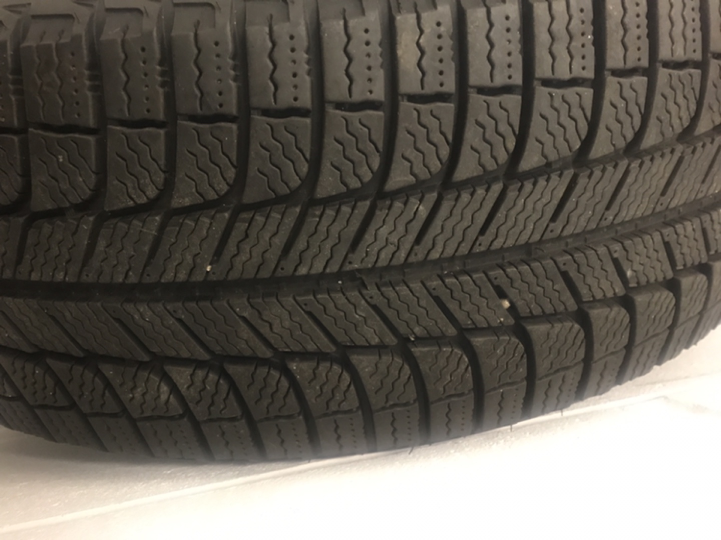 One Winter tire  ❄️ 225/60R18 - photo 3