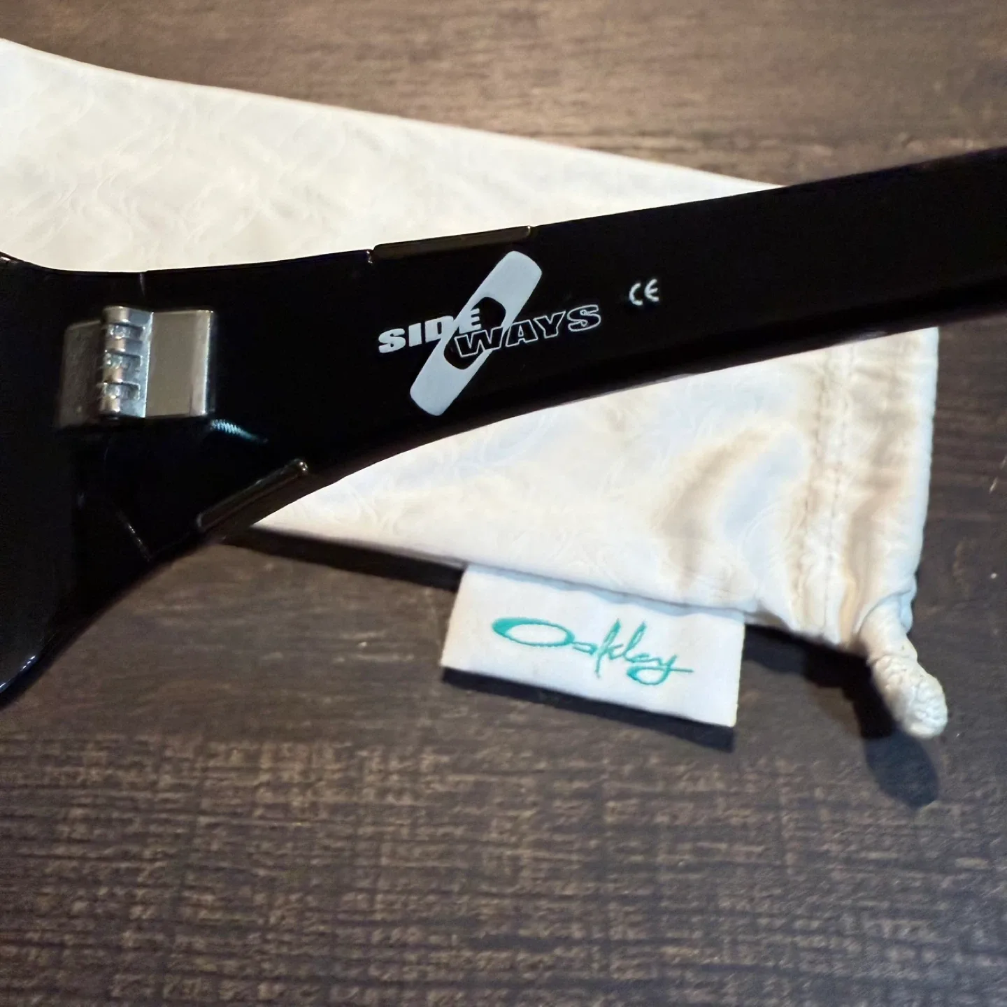 Oakley Sideways image indicator(5)