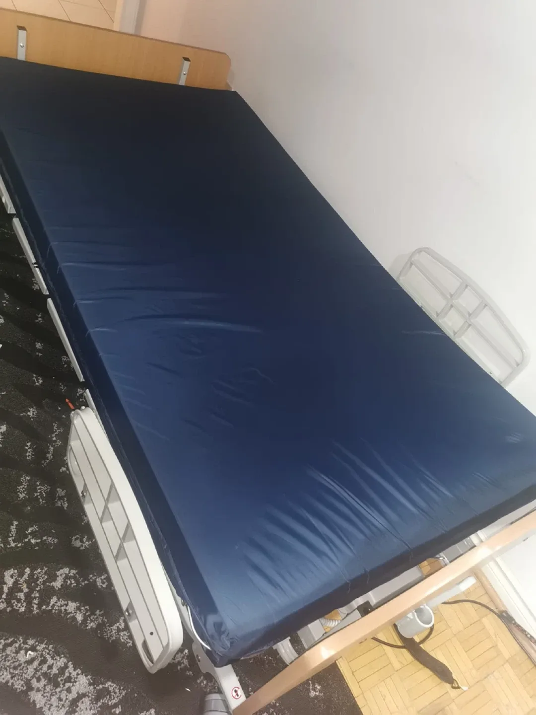 Permobil TROST-PLUS Hospital Bed image indicator(3)