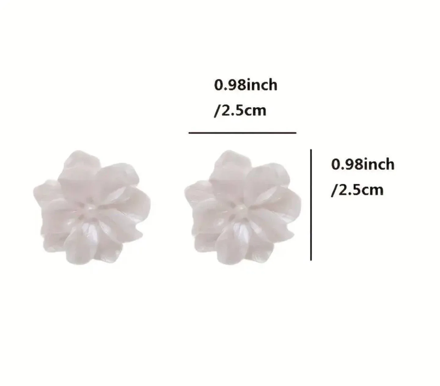 White Flower Stud Earrings image indicator(2)