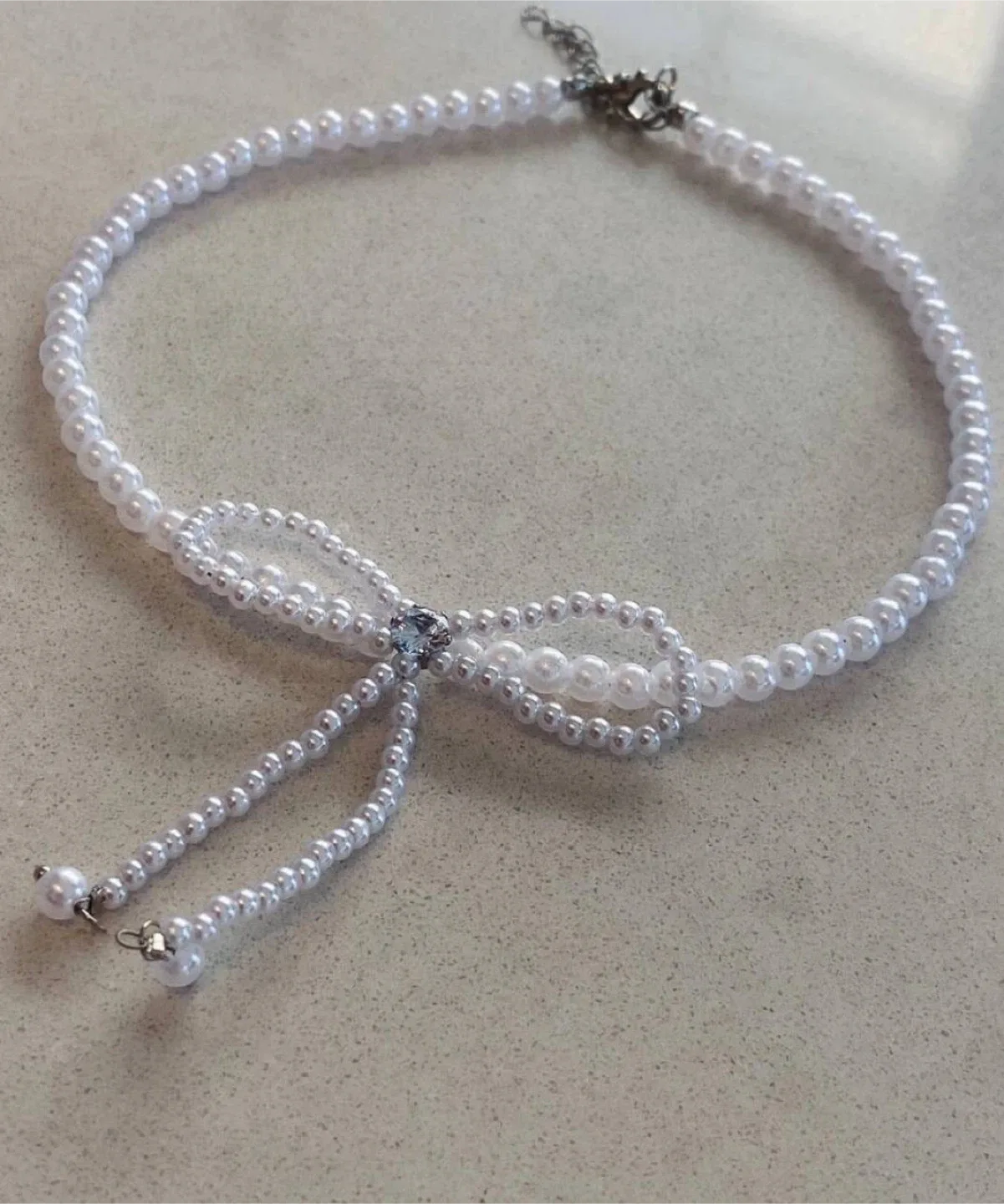 Elegant Pearl Bow Necklace