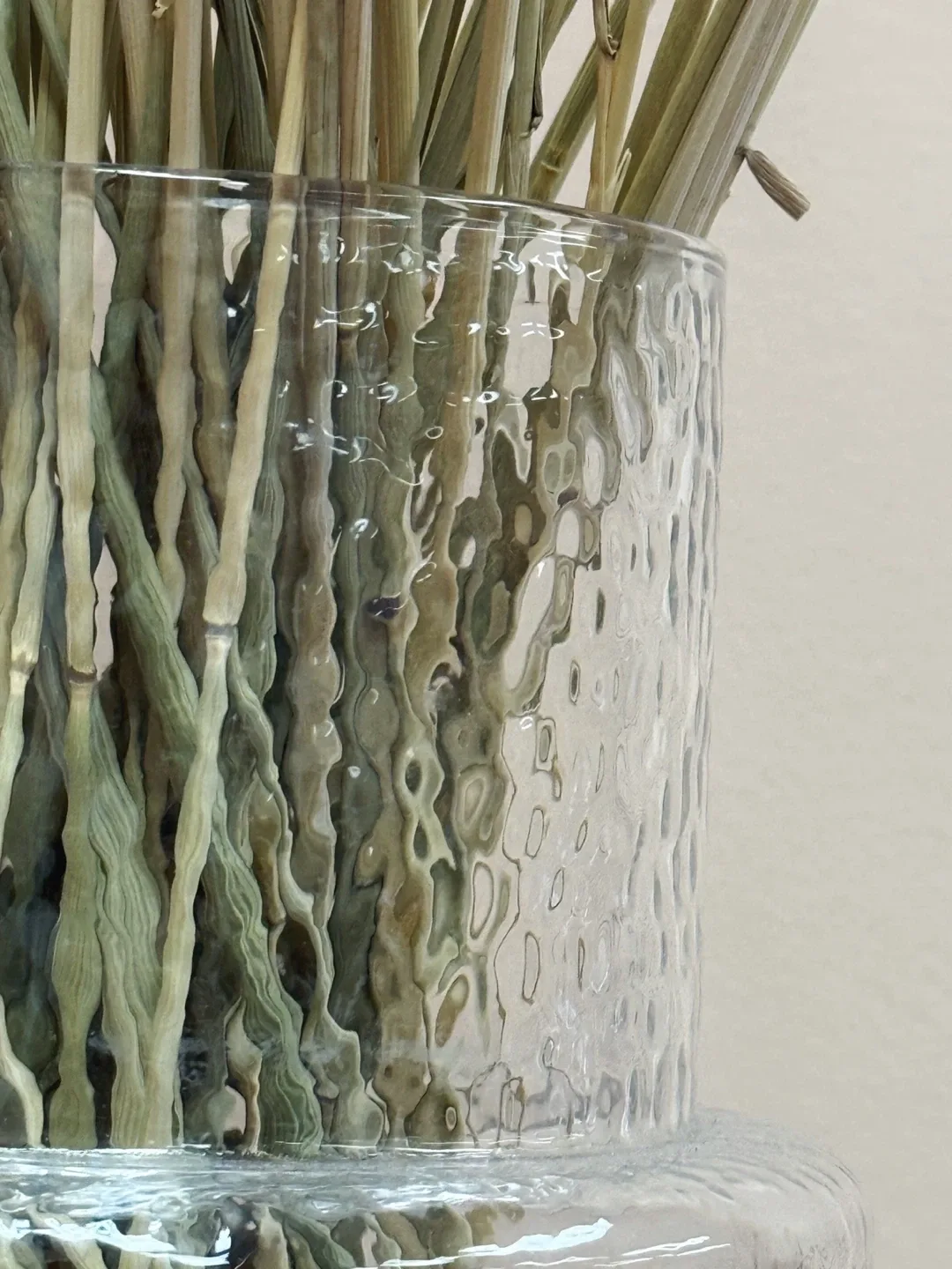 Glass Vase with Textured Design image indicator(3)