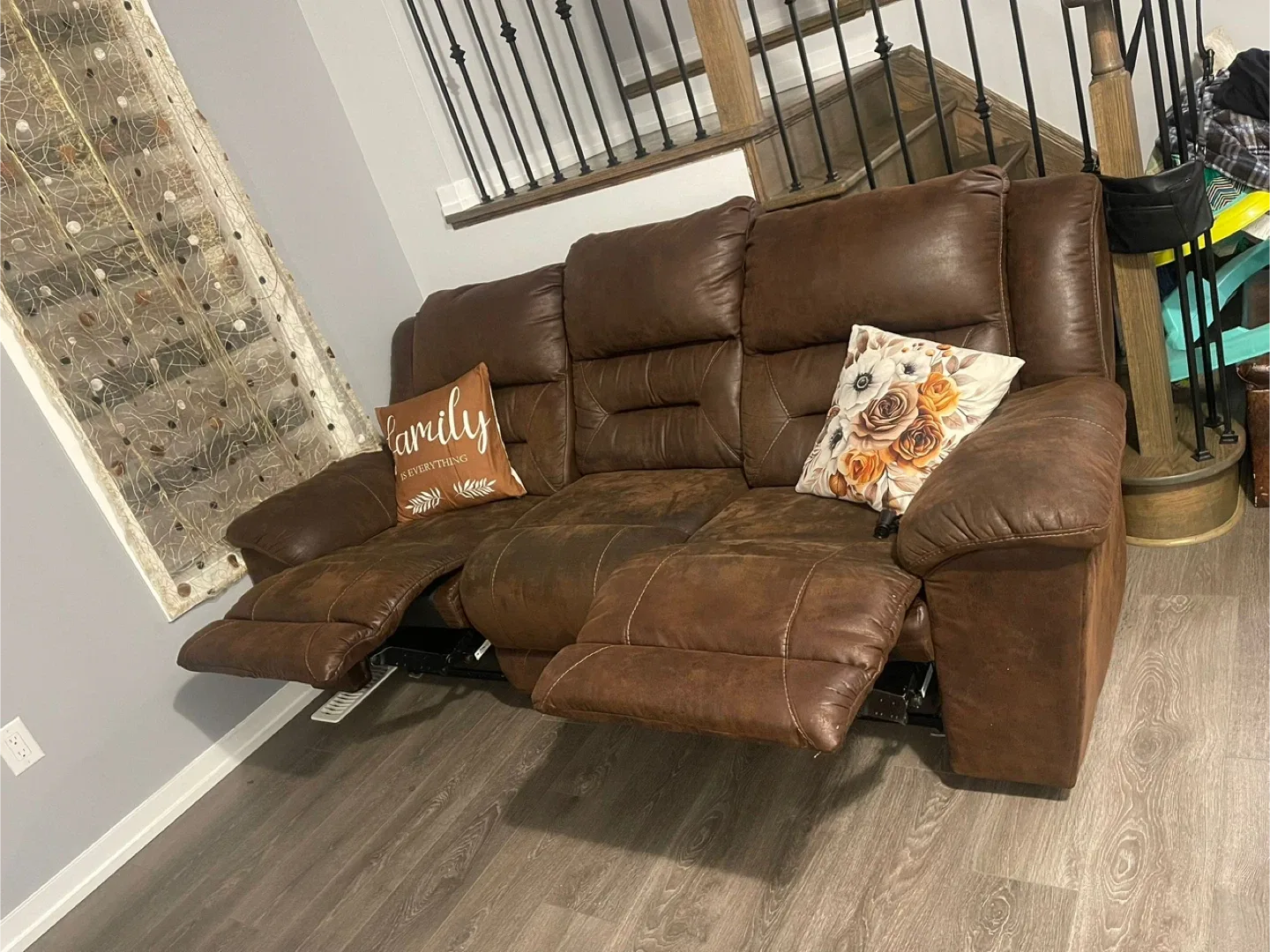 Brown Leather Reclining Sofa image indicator(2)