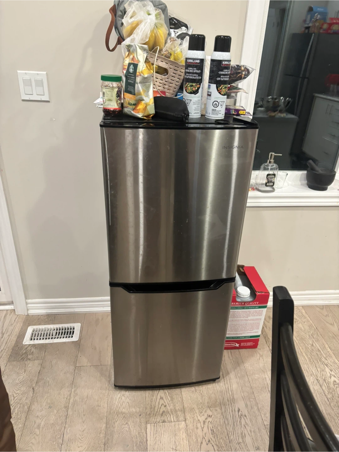 Insignia 4.9 Cu. Ft. Bottom Freezer Refrigerator - photo 4
