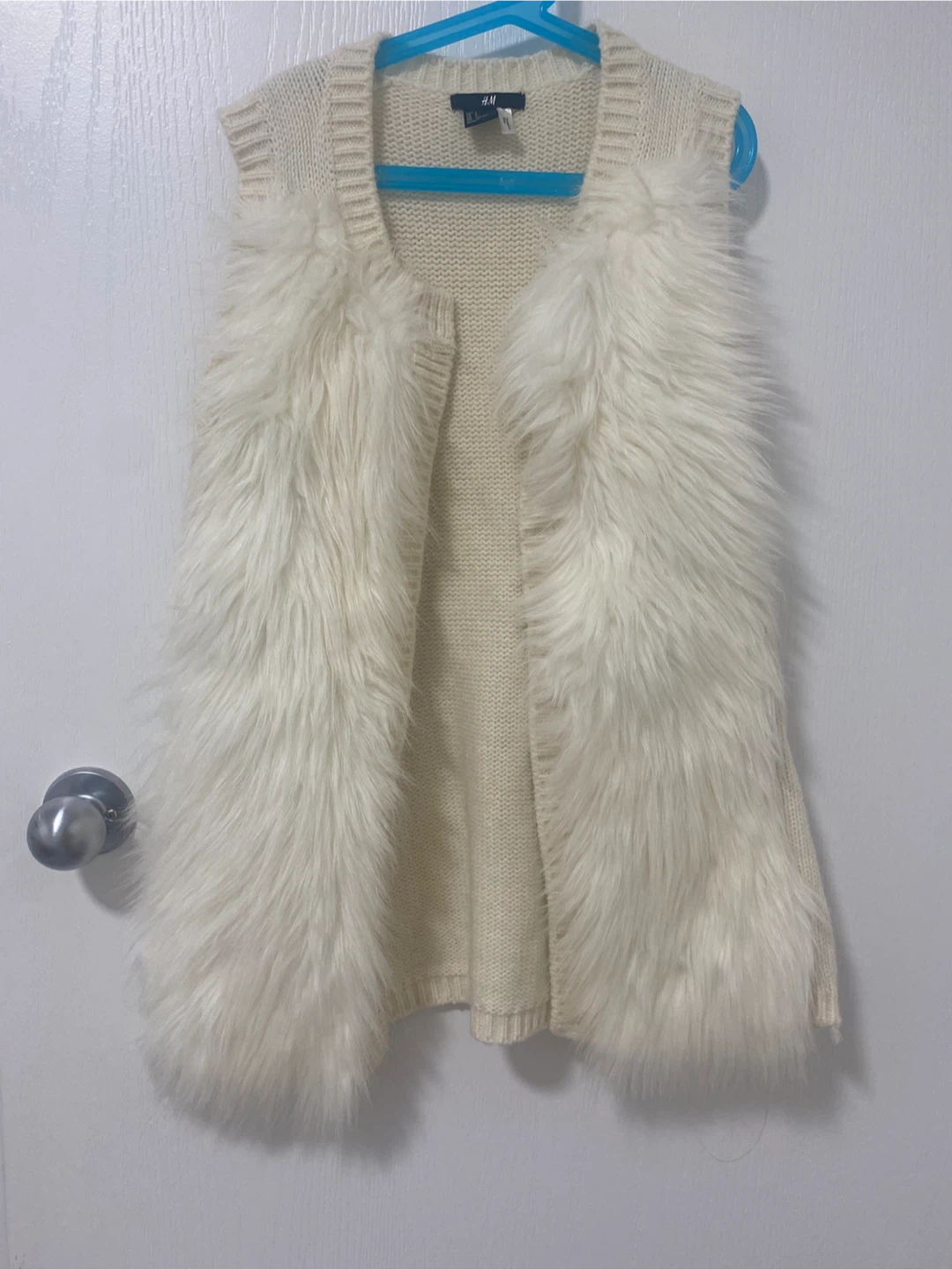 H&M White Faux Fur Vest - Size S - photo 3