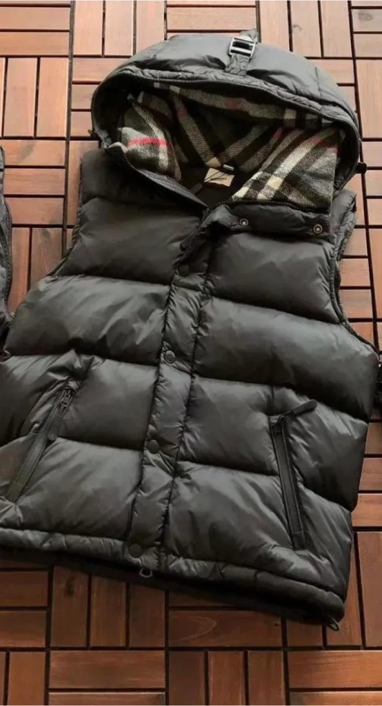 Burberry London England Black Puffer Jacket, Size M image indicator(2)