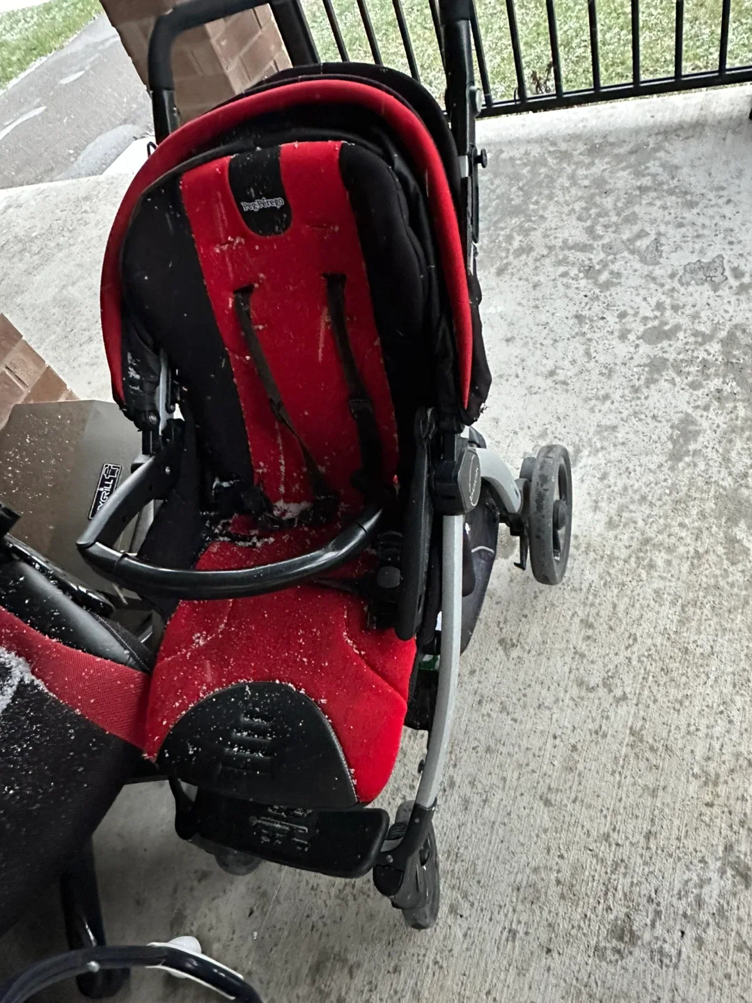 Peg Perego Stroller - Red & Black image indicator(4)