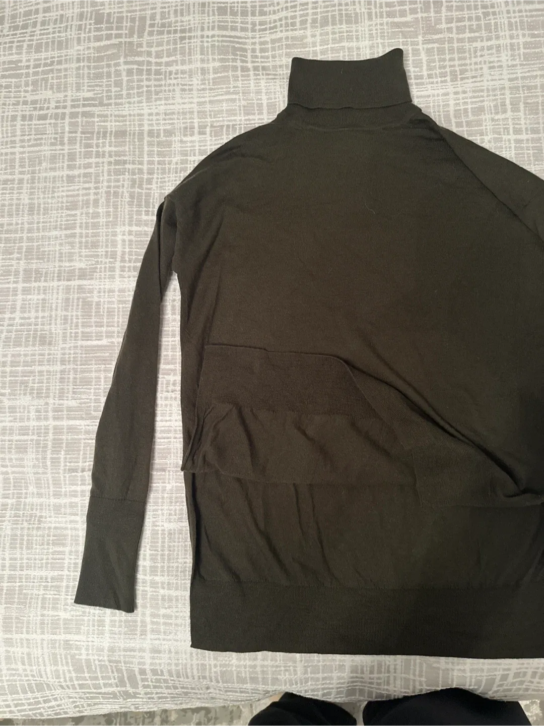 Babaton XXS Wool Turtleneck - Olive Green image indicator(3)