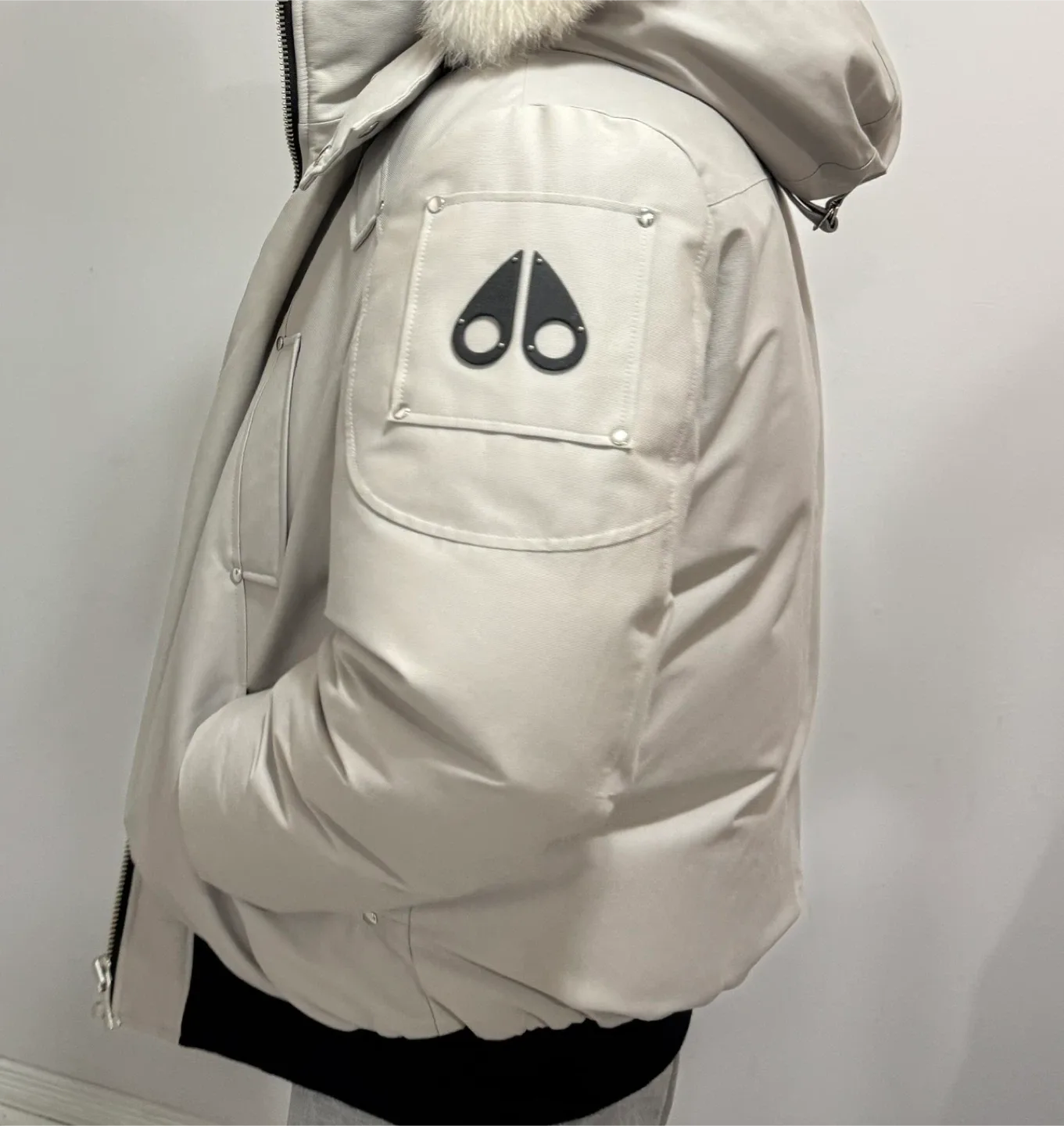 Moose Knuckles Ballistic Bomber XL grey image indicator(3)