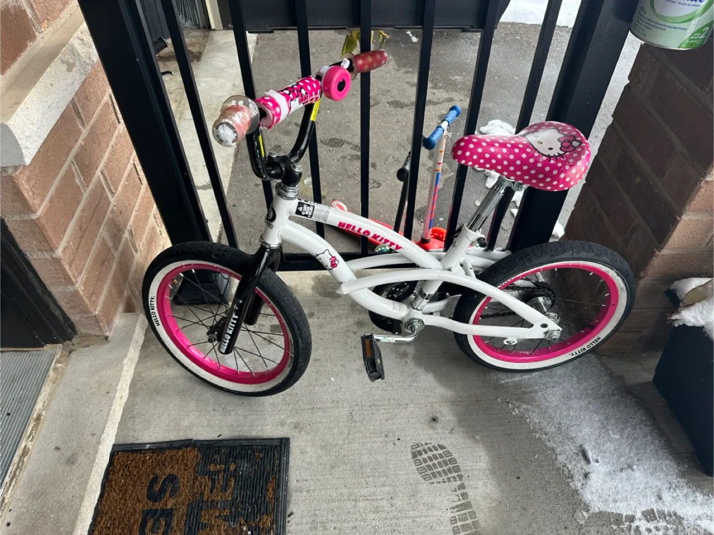 Hello Kitty Kids' Bike - White & Pink