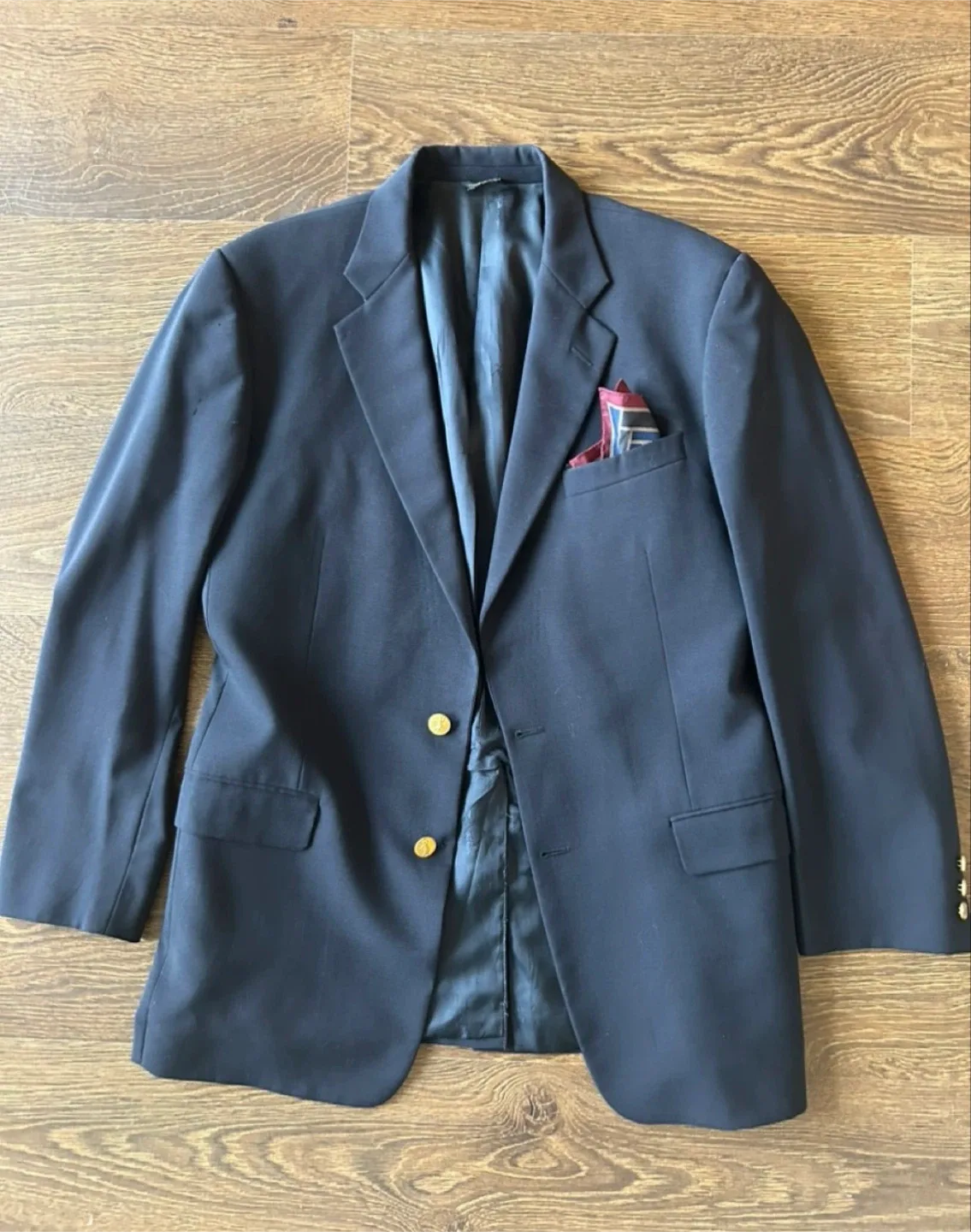 men’s wardrobe starter: winter coats, jacket, shirts & pants image indicator(4)