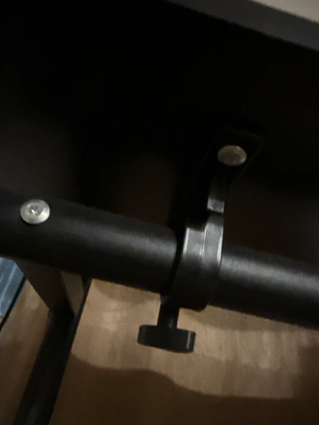 URGENT MOVING Black Adjustable Standing Desk image indicator(5)