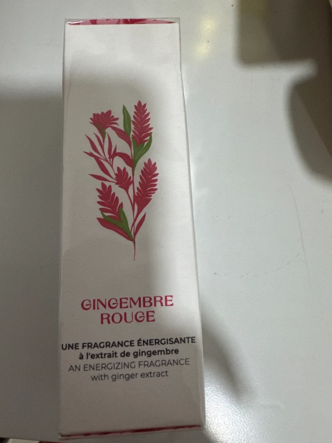 Roger & Gallet Gingembre Rouge Fragrant Water - New image indicator(2)