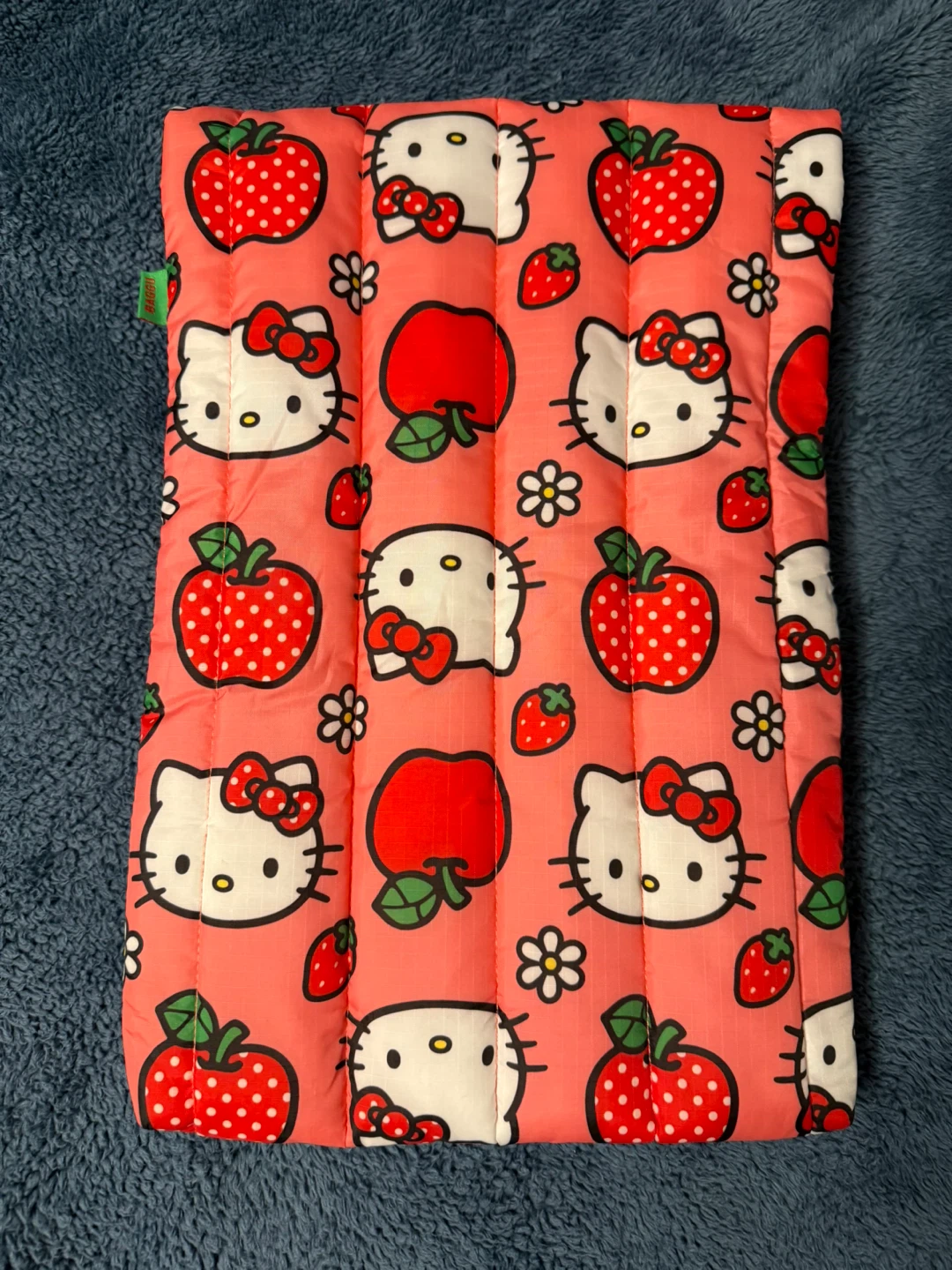 Baggu x Hello Kitty Puffy Laptop Sleeve - photo 5