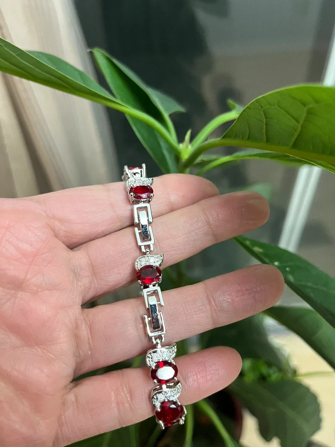 Red zircon Stone Jewellery Set - Ring Size 8 image indicator(3)