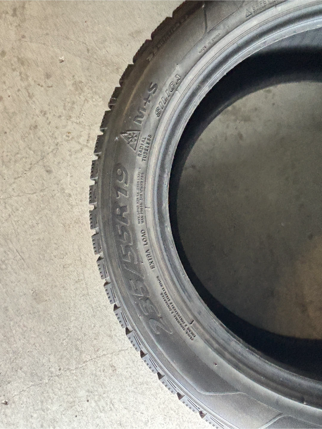 4x ECO NORTH-SUV 235/55R19 Winter Tires