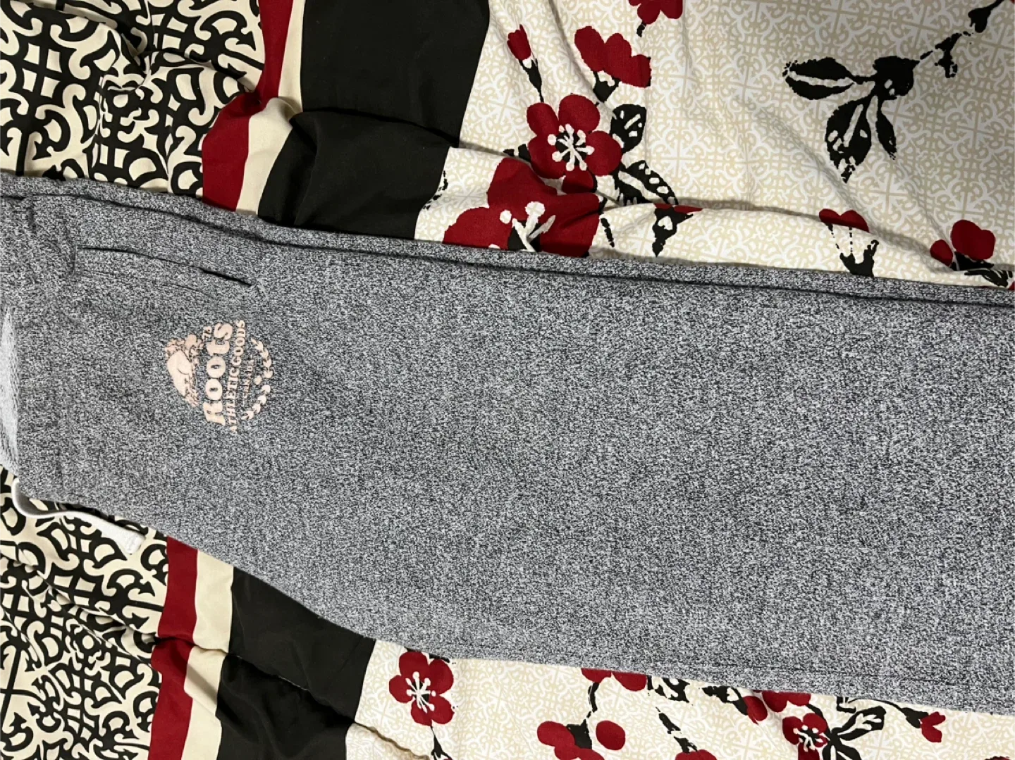 Roots Athletic Grey Sweatpants - Size XS image indicator(2)