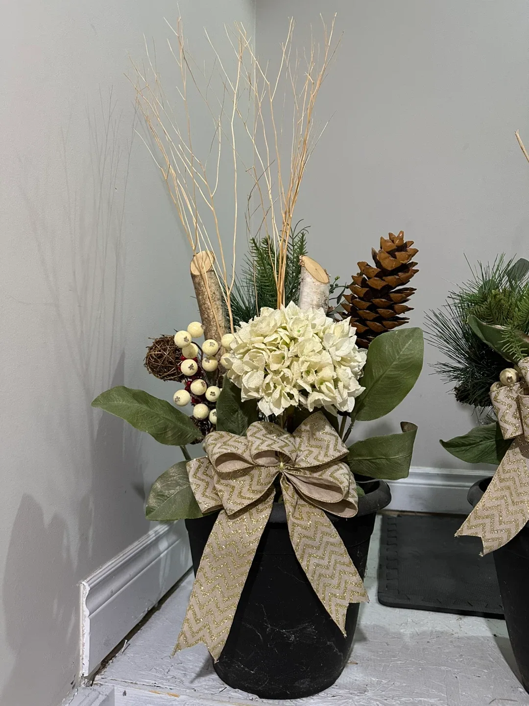 Floral Arrangement in Black Pot image indicator(3)