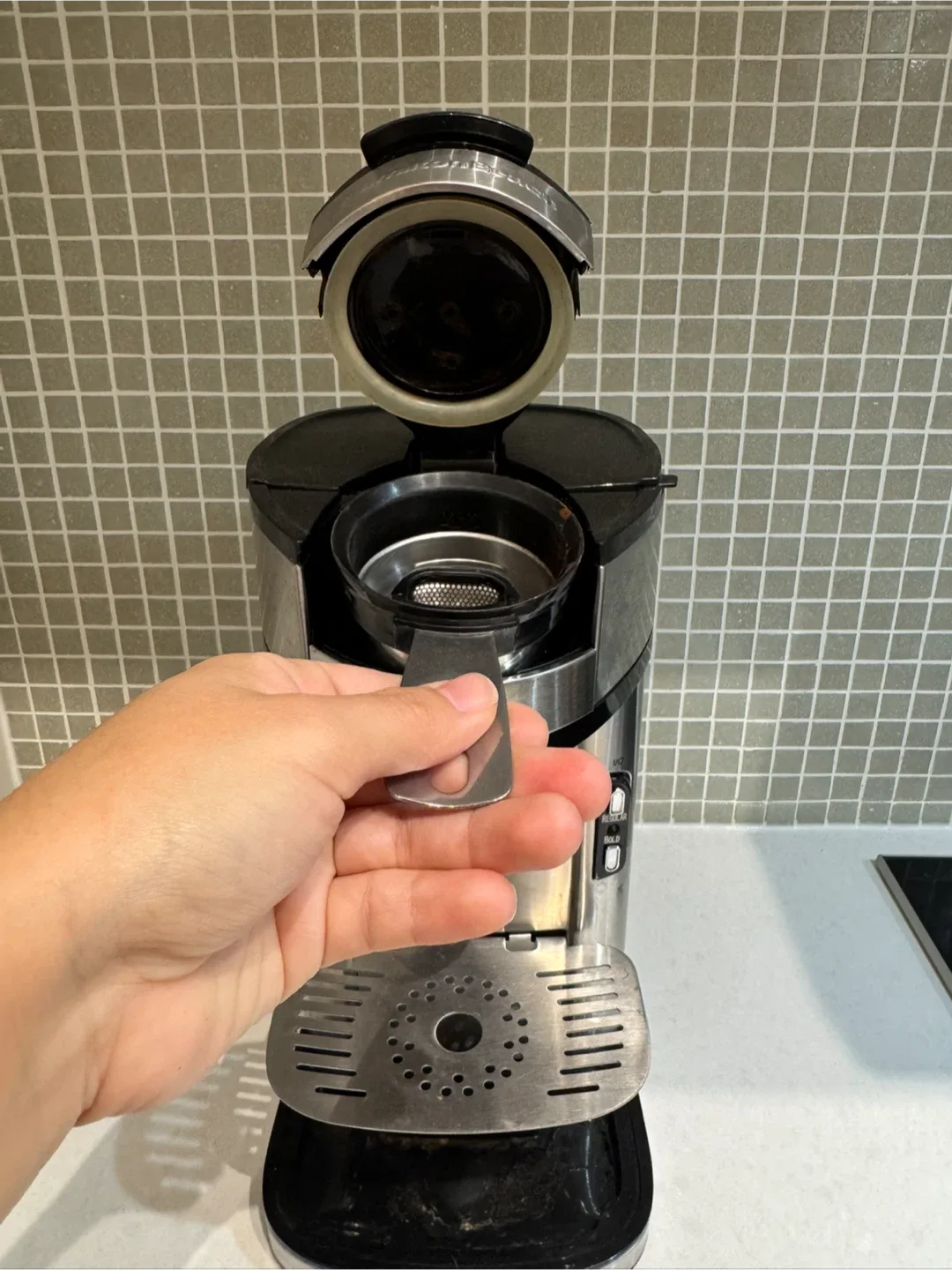 Hamilton Beach Single-Serve Coffee Maker image indicator(2)