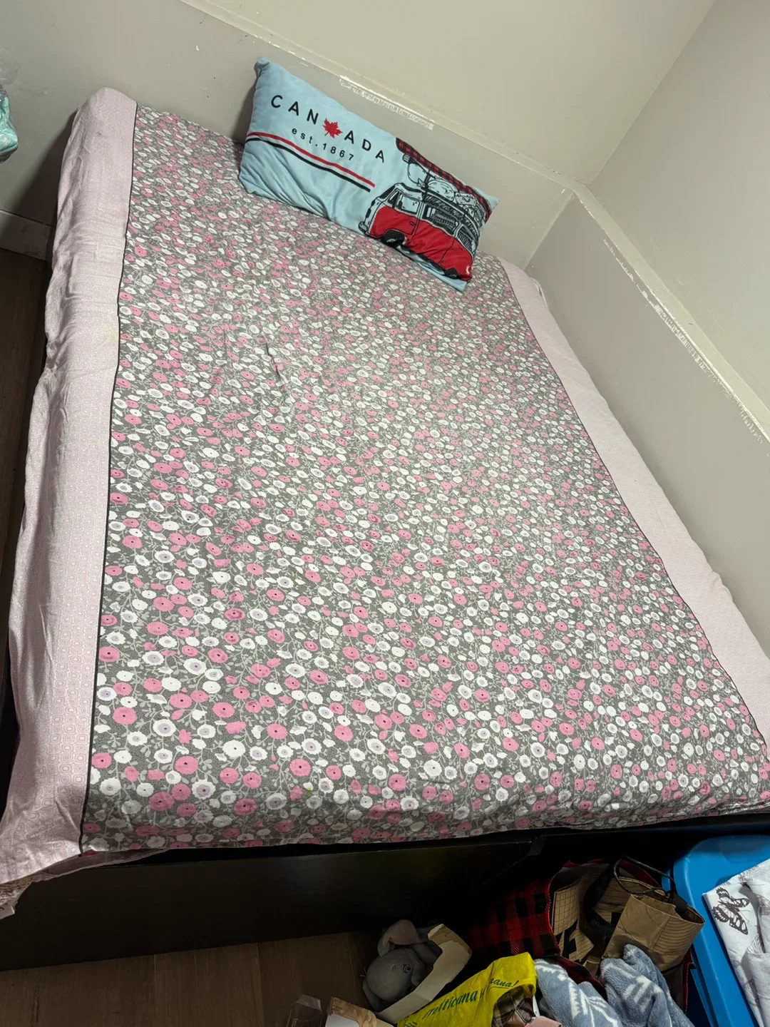 Queen size box bed with mattress image indicator(5)