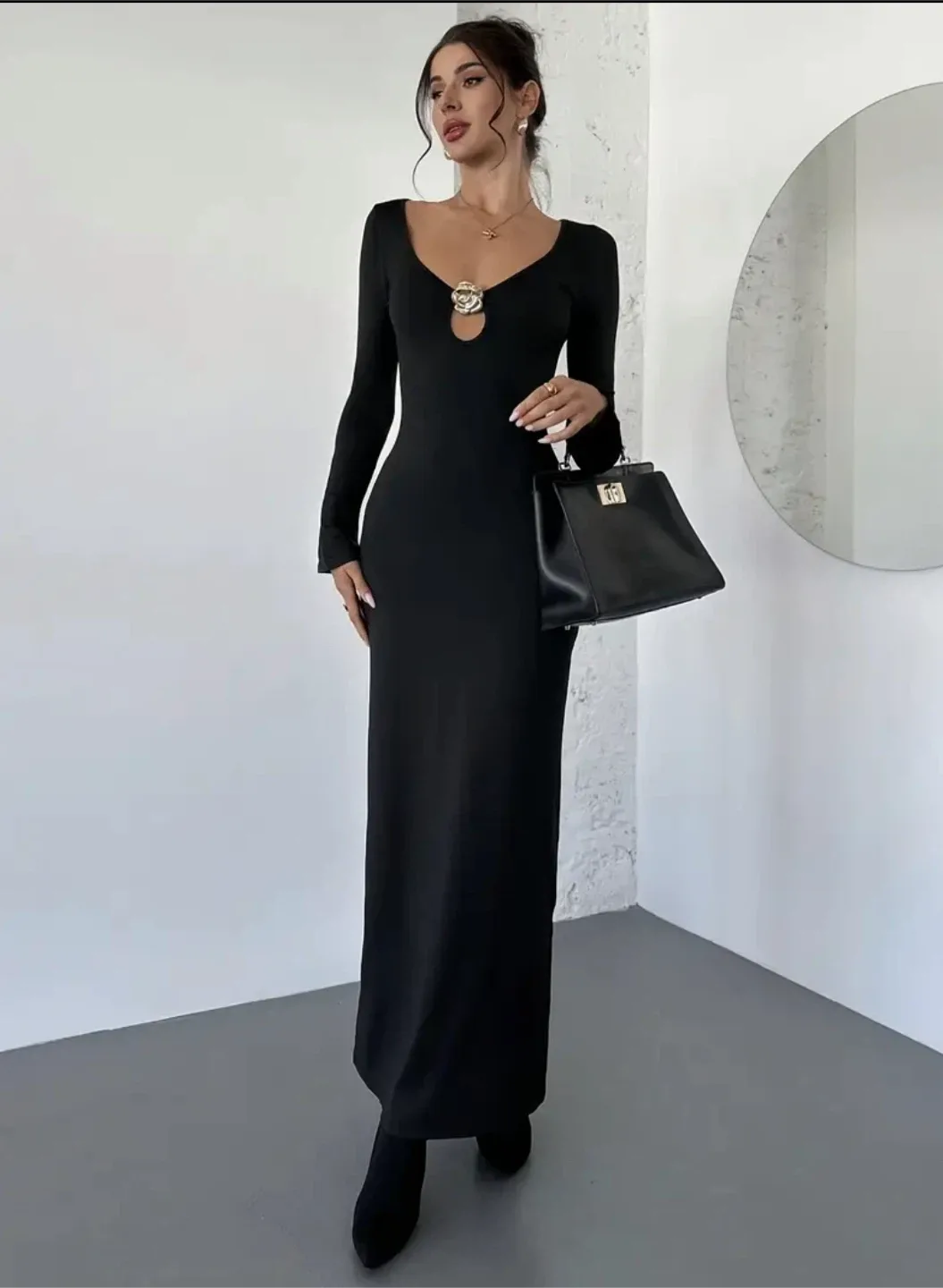 Black Keyhole Bodycon Dress image indicator(2)