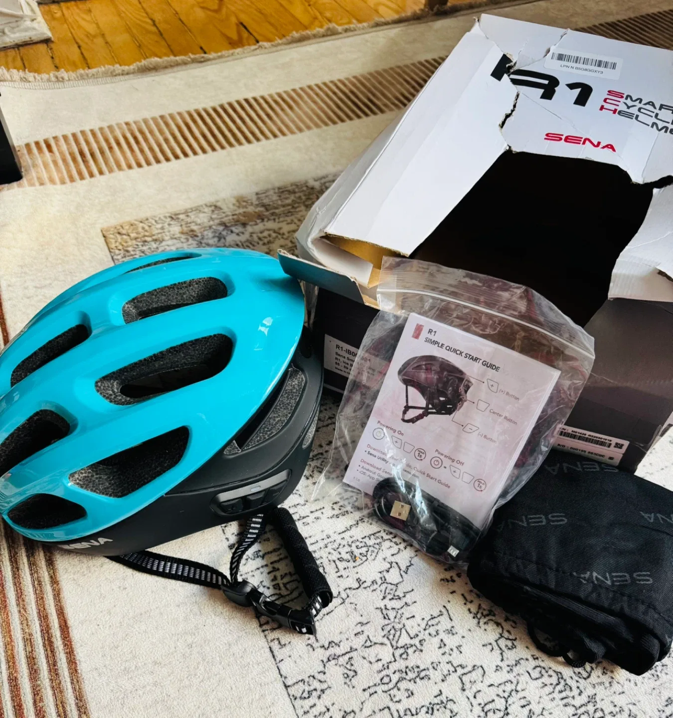 Sena R1 Smart Cycling Helmet - Size 55-59cm