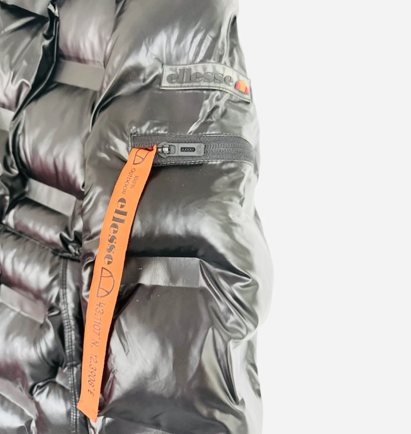 Ellesse Reversible Puffer Jacket – Black & Floral – Size M image indicator(6)