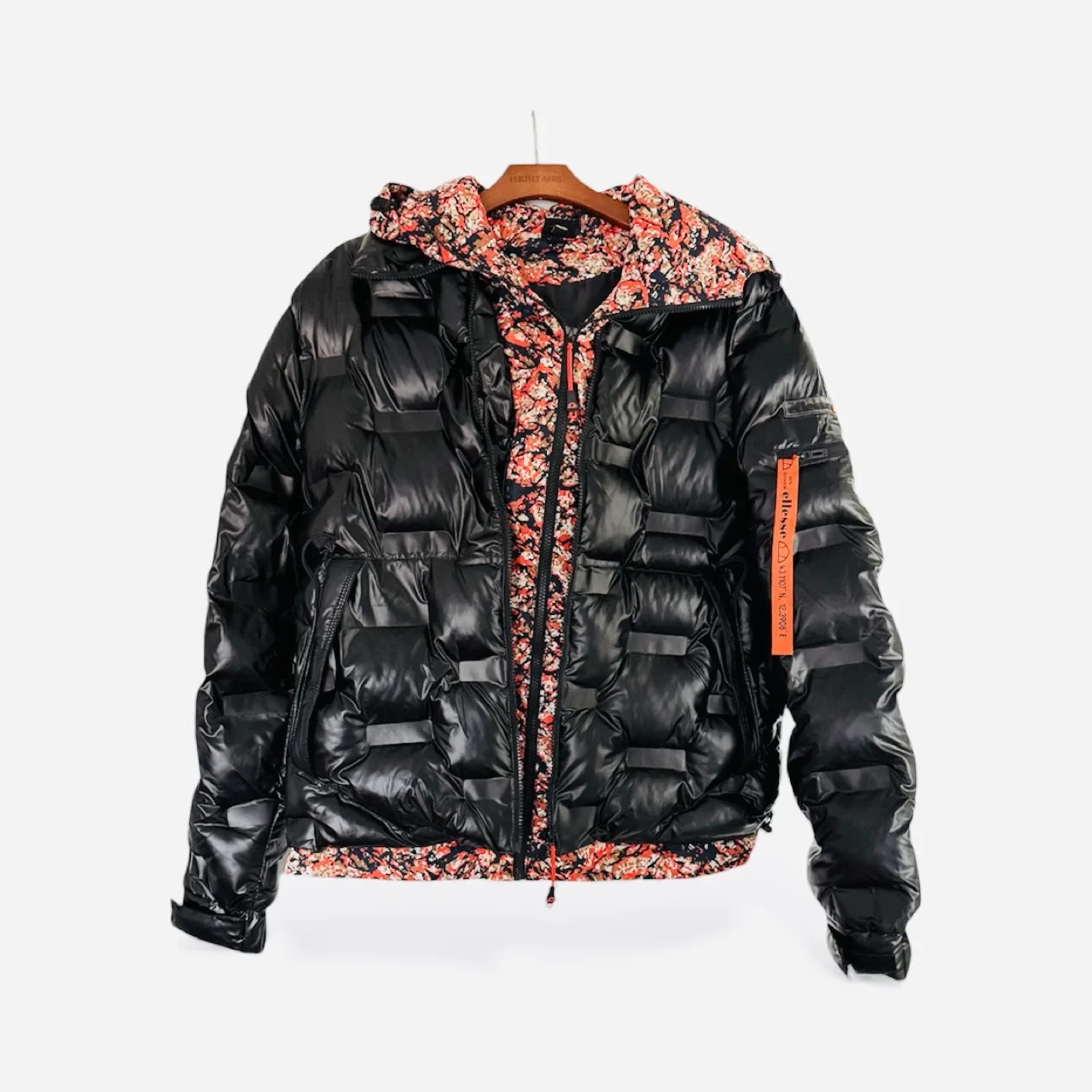 Ellesse Reversible Puffer Jacket – Black & Floral – Size M image indicator(4)